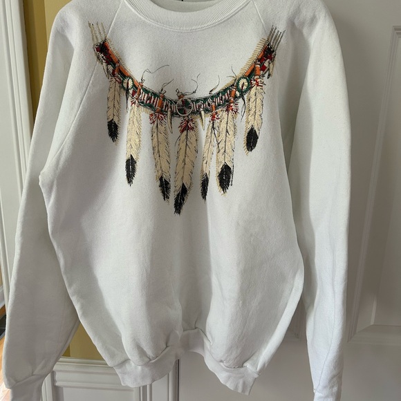 Fruit of the Loom White Sweatshirt with Feather Design - Picture 6 of 11